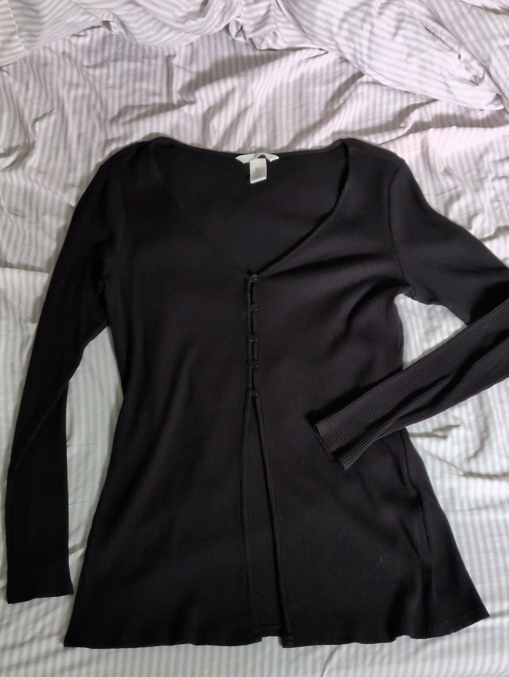 H&M Ribbed Three Button Top